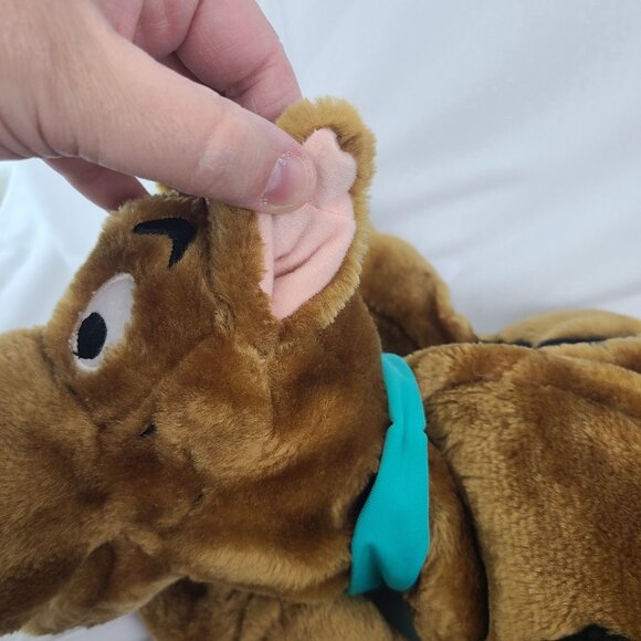 Cartoon Network Scooby Doo Laying Down Talking Hug Me 25 inches 2000 WORKS - Picture 9 of 13